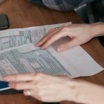 Większe wydatki bez stresu: rodzinny plan na mieszkanie, auto i edukację — krok po kroku