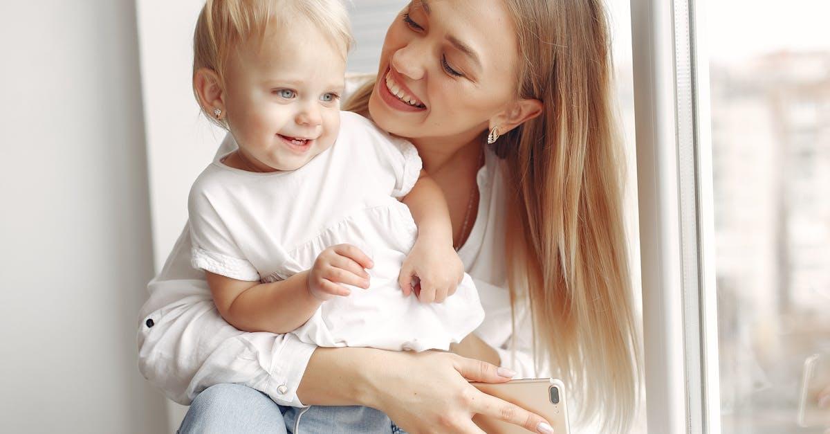 Od nieśmiałości do przyjaźni: jak wspierać dziecko w budowaniu relacji krok po kroku